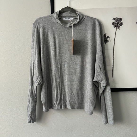 Project Social T | NWT Light Gray Metallic Mock Neck Long Sleeve Size Large - Picture 3 of 9